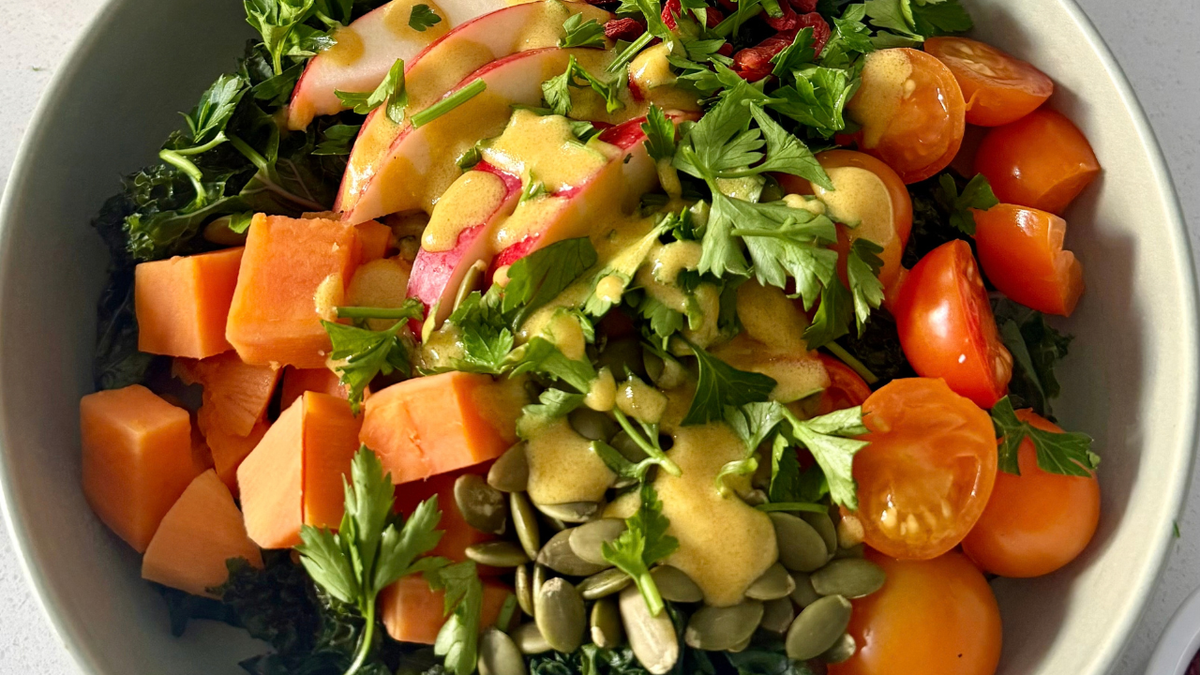 Fall Kale & Apple Salad with Honey Dijon Dressing ft. 4MB
