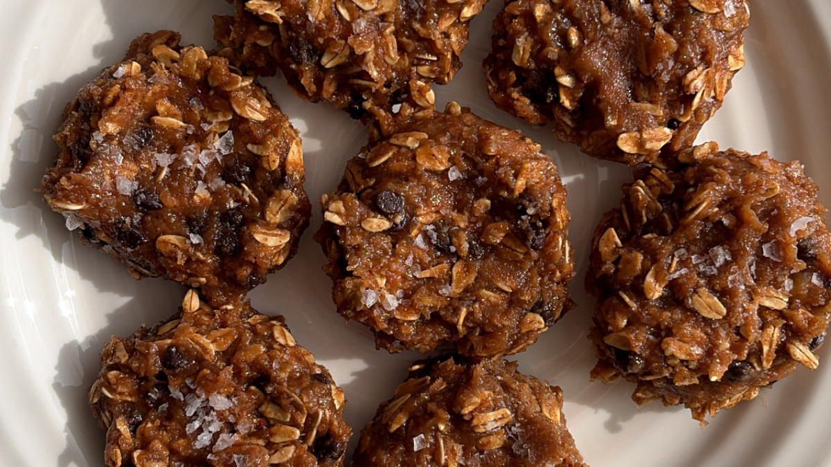 No-Bake Banana Bread Protein Balls ft. 4MB