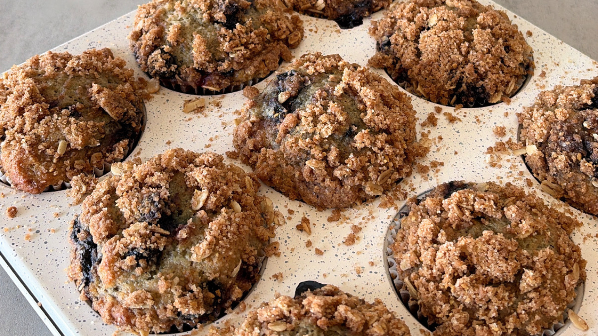 High-Protein Blueberry Muffins with Cinnamon Flax Streusel ft. 3MB